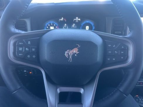 Used 2025 Ford Bronco Badlands w/ Sasquatch Package AWD/4WD image 13