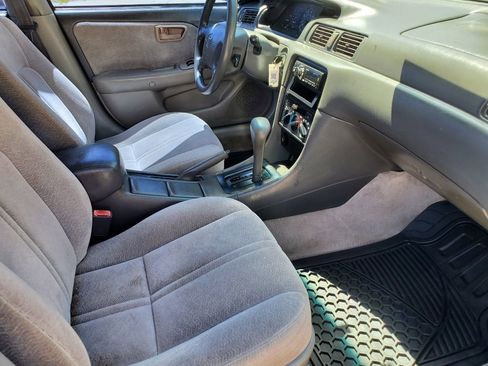 Used 1997 Toyota Camry LE image 37