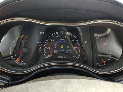 Used 2017 Jeep Grand Cherokee Overland AWD/4WD image 16