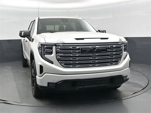 Used 2023 GMC Sierra 1500 Denali w/ Denali Reserve Package image 10