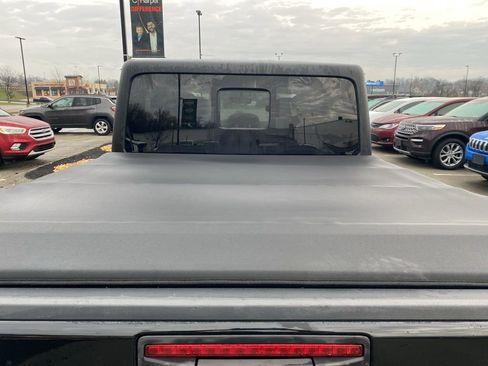Certified 2022 Jeep Gladiator Sport image 12