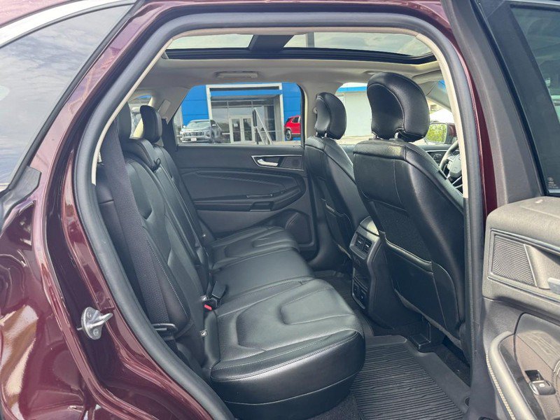 Used 2019 Ford Edge Titanium w/ Equipment Group 301A AWD/4WD image 10