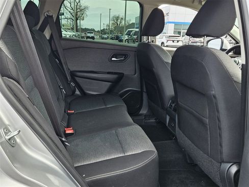 Used 2021 Nissan Rogue SV image 12