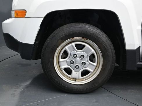 Used 2015 Jeep Patriot Sport FWD image 18
