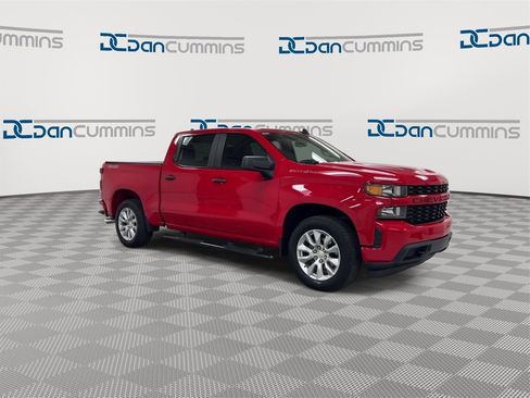 Used 2020 Chevrolet Silverado 1500 Custom w/ Custom Value Package image 2
