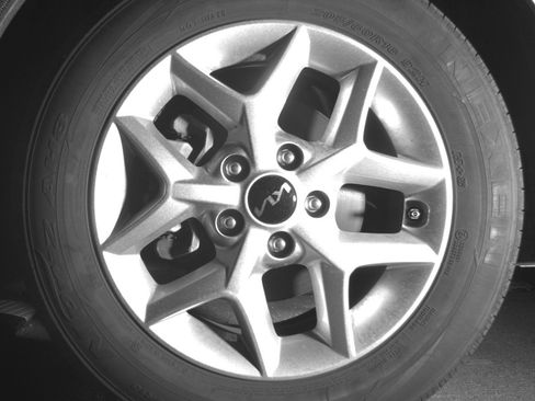 Used 2025 Kia Soul LX w/ LX Technology Package image 12