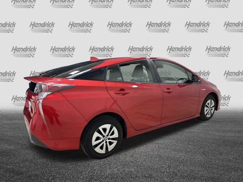 Used 2018 Toyota Prius Three image 10