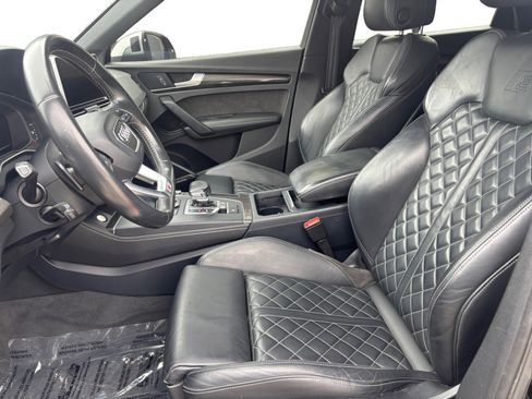 Used 2018 Audi SQ5 Prestige w/ Prestige Package image 9