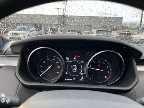 Used 2020 Land Rover Discovery Landmark image 25