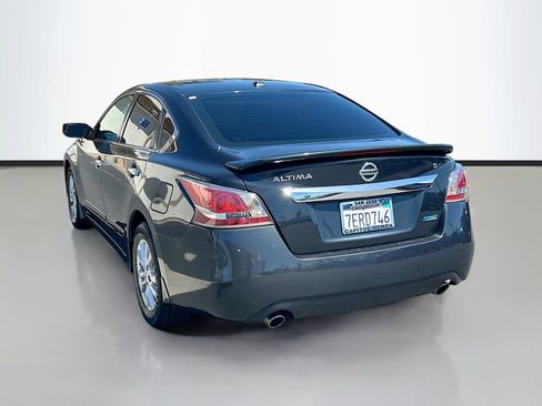 Used 2014 Nissan Altima 2.5 S w/ Sport Value Package FWD image 7