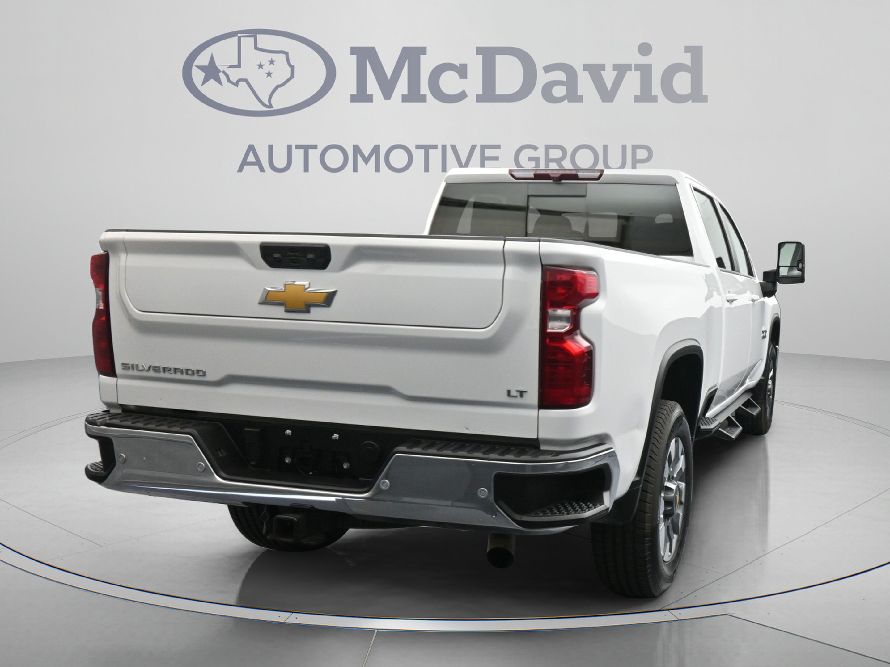 Used 2024 Chevrolet Silverado 2500 LT w/ Texas Edition AWD/4WD image 8