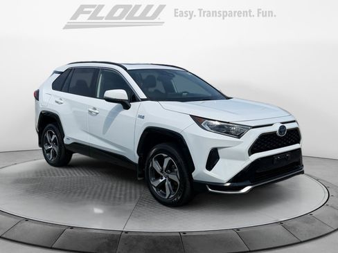 Used 2021 Toyota RAV4 SE w/ Weather & Moonroof Package AWD/4WD image 1