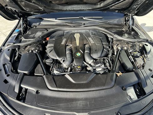 Used 2016 BMW 750i xDrive image 30
