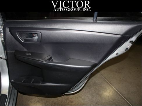 Used 2017 Toyota Camry SE FWD image 26