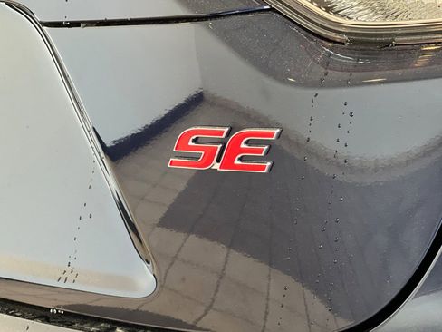 Used 2026 Toyota Corolla SE image 7