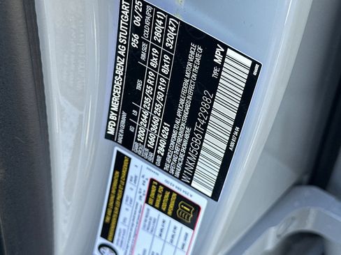 Used 2026 Mercedes-Benz GLC 350e 4MATIC image 38