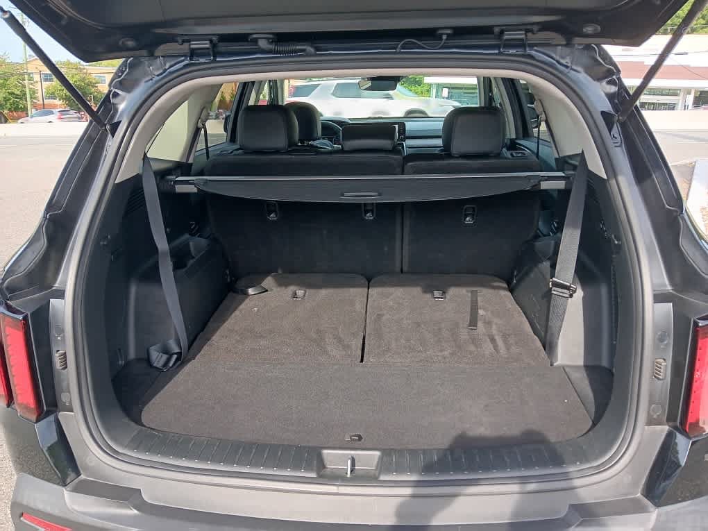 Used 2022 Kia Sorento S w/ Panoramic Sunroof Package AWD/4WD image 28