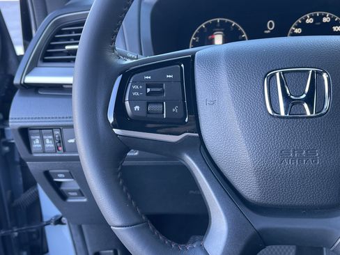 Certified 2025 Honda Odyssey Sport-L image 18