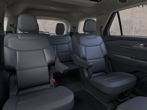 New 2026 Ford Explorer Active w/ Active Comfort Package AWD/4WD image 16