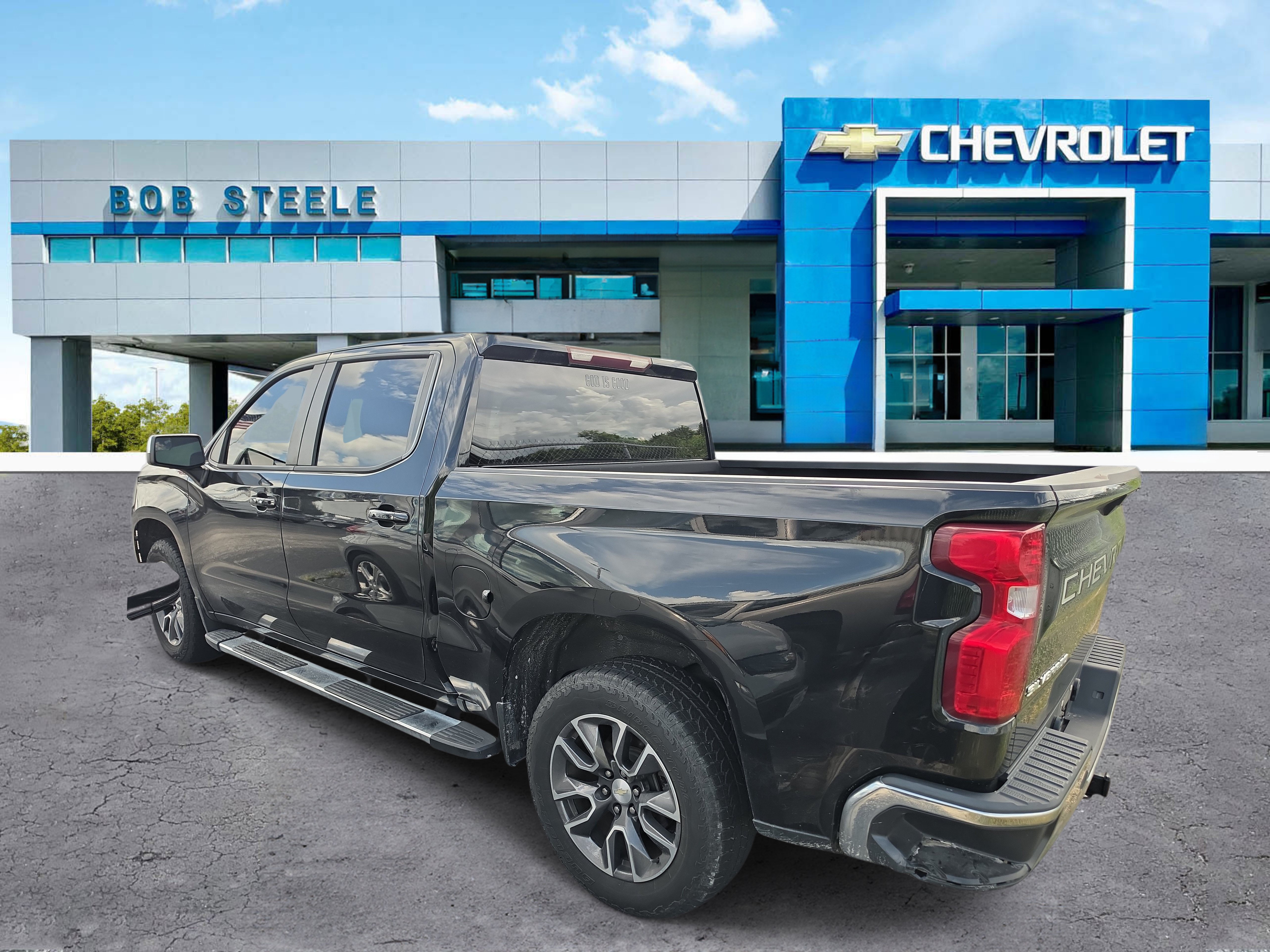 Used 2021 Chevrolet Silverado 1500 LT AWD/4WD image 4