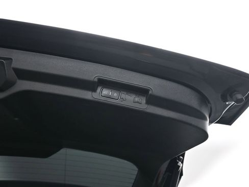 Certified 2023 Ford Explorer XLT w/ Equipment Group 202A image 28