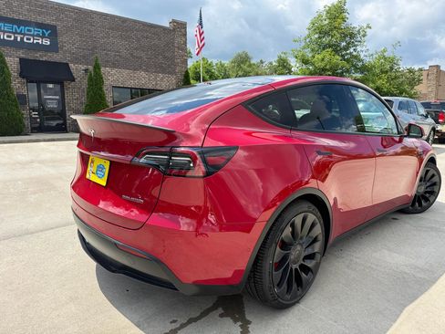 Used 2022 Tesla Model Y Performance AWD/4WD image 4