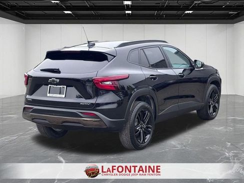 Used 2025 Chevrolet Trax ACTIV w/ Driver Confidence Package FWD image 5