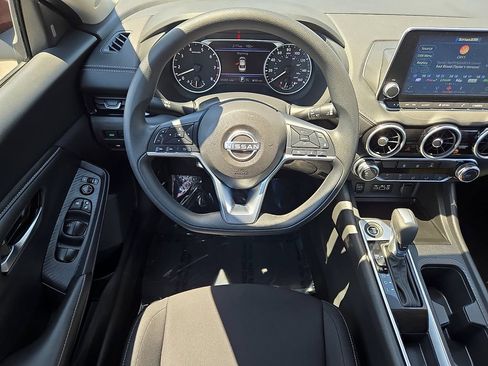 Used 2025 Nissan Sentra SV FWD image 14