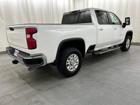 Used 2023 Chevrolet Silverado 2500 LT w/ Convenience Package AWD/4WD image 4