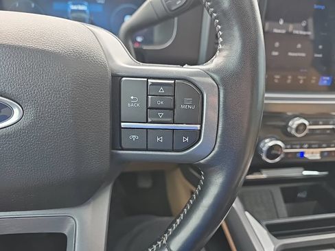 Used 2024 Ford F250 Lariat w/ Lariat Ultimate Package AWD/4WD image 18