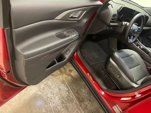 Used 2026 Chevrolet Traverse LT w/ Sun and Wheel Package FWD image 19