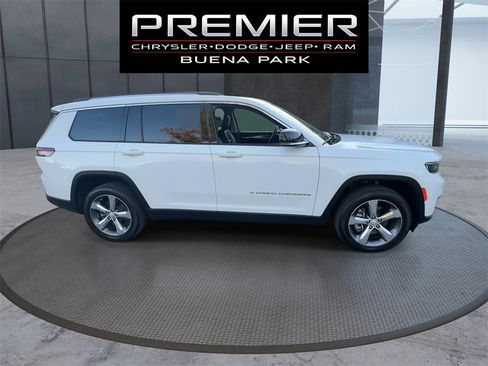 Used 2021 Jeep Grand Cherokee L Limited image 9