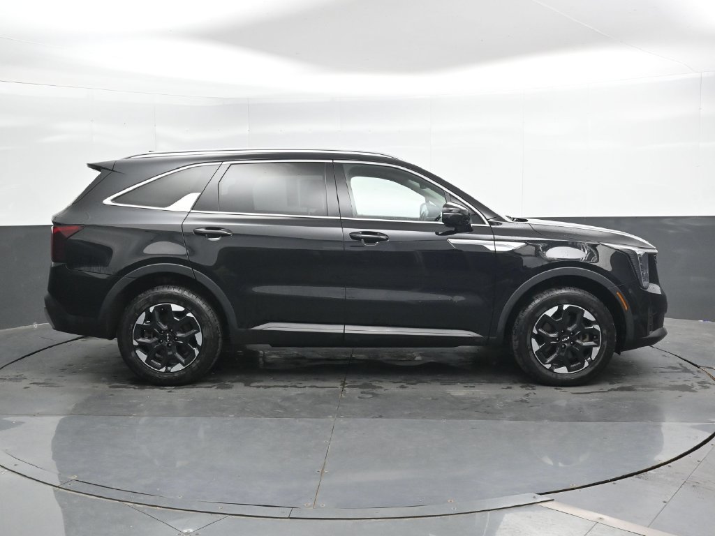 Used 2024 Kia Sorento S AWD/4WD image 4