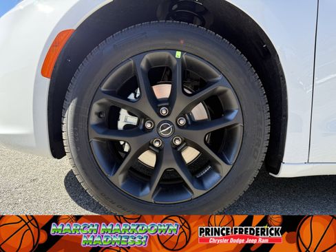 New 2026 Chrysler Pacifica Select w/ S Appearance Package image 9