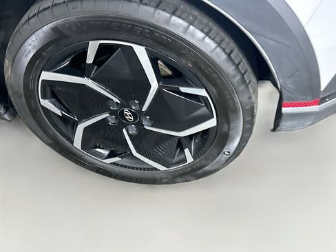 Used 2024 Hyundai Ioniq 5 SEL image 11