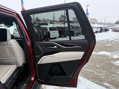 Used 2021 Cadillac Escalade Sport w/ Driver Assist Tech Package image 15