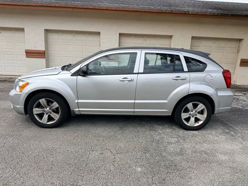 Used 2011 Dodge Caliber Mainstreet image 3