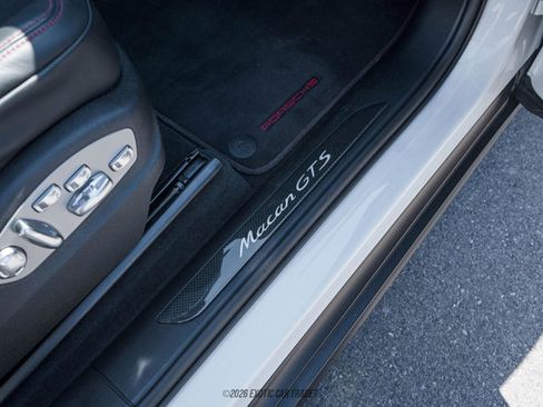 Used 2024 Porsche Macan GTS image 40