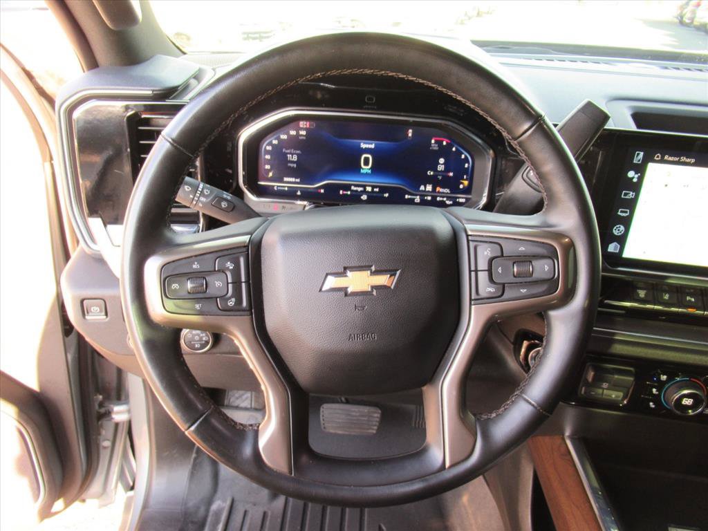 Used 2024 Chevrolet Silverado 2500 High Country w/ Technology Package AWD/4WD image 18