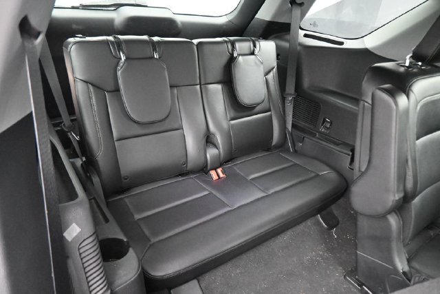 Used 2023 Ford Explorer Limited w/ Hybrid Equipment Group 310A AWD/4WD image 18