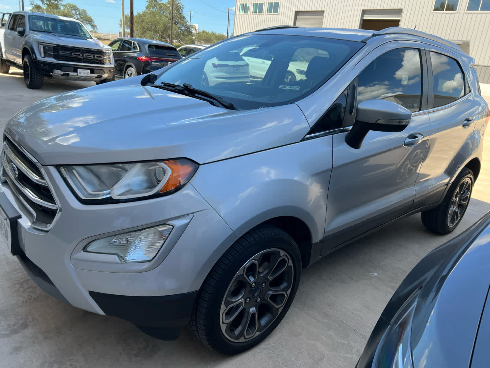 Used 2020 Ford EcoSport Titanium AWD/4WD image 2