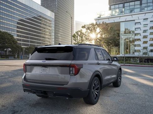New 2025 Ford Explorer ST-Line w/ Premium Package RWD image 10