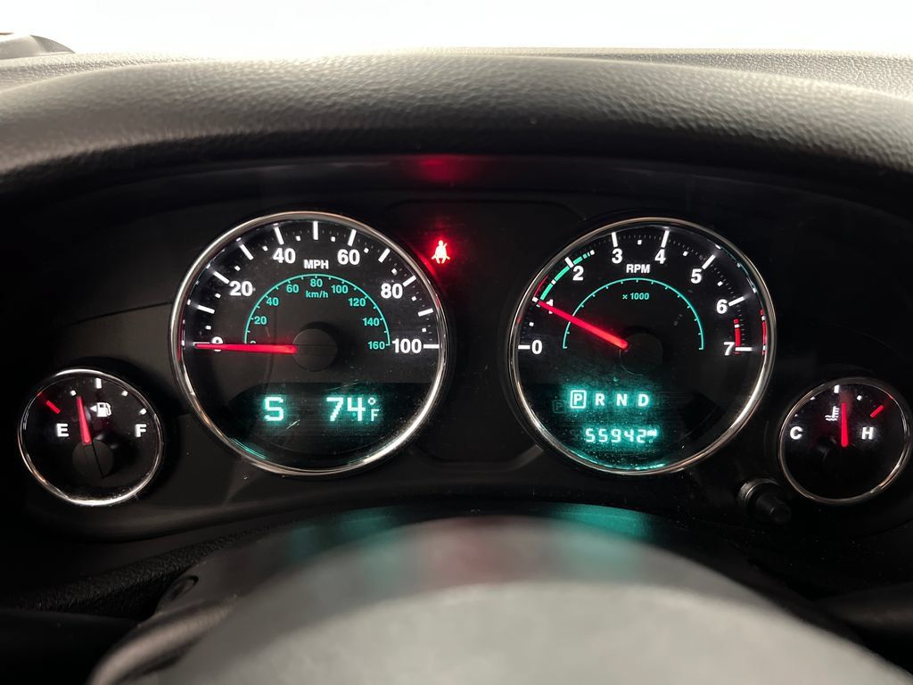 Used 2018 Jeep Wrangler Unlimited Sport w/ Connectivity Group AWD/4WD image 17