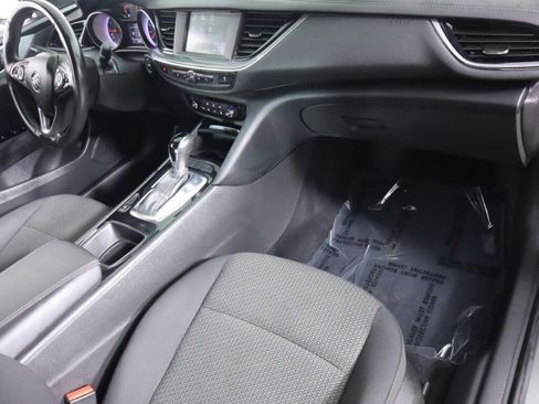 Used 2018 Buick Regal Preferred FWD image 35