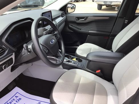 Certified 2025 Ford Escape Active FWD image 3
