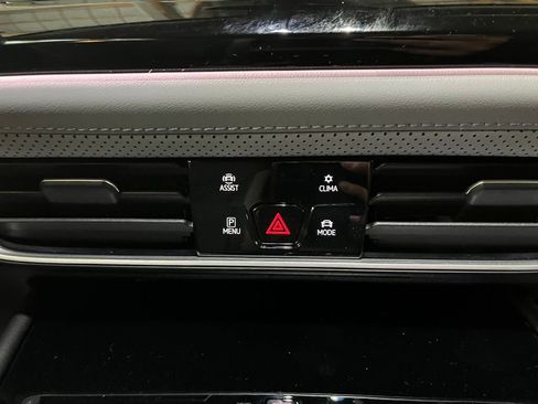 New 2026 Volkswagen Atlas Peak Edition AWD/4WD image 14
