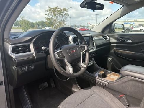 Used 2021 GMC Acadia SLE FWD image 9