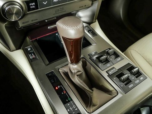 Used 2018 Lexus GX 460 Luxury image 15