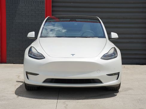 Used 2021 Tesla Model Y Long Range image 5