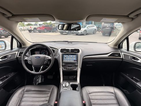 Used 2018 Ford Fusion SE w/ Equipment Group 602A FWD image 24